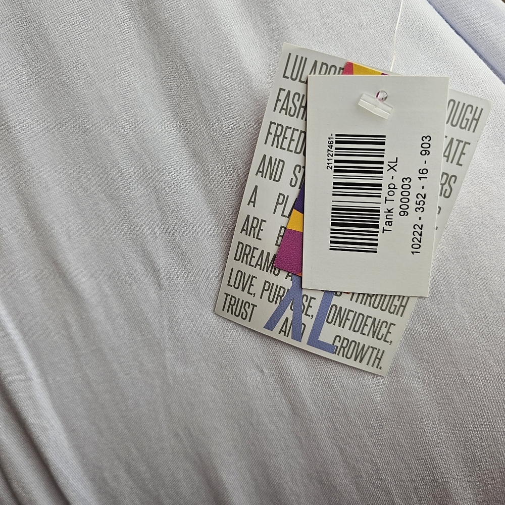 Bright White Classic LuLaRoe Tank Top - Picture 10 of 15